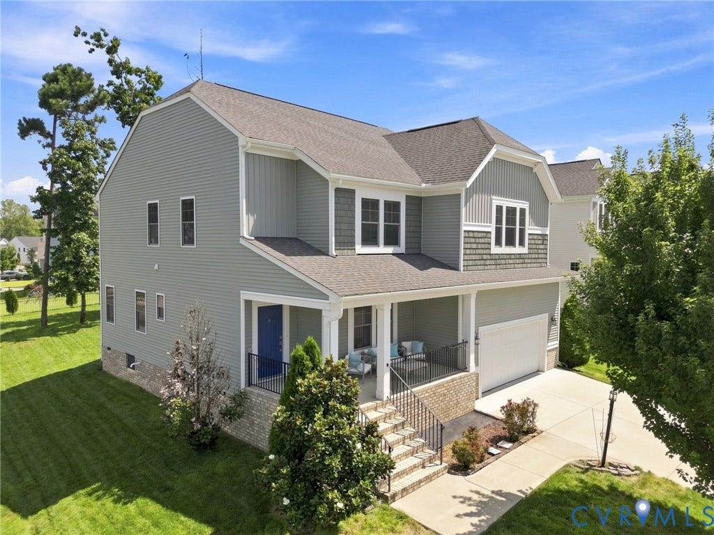 6400 Richwood Trail, Aston Oaks (Section 1), Chesterfield, VA 23120 Modern two-story residence with gray siding and architectural shingle roof