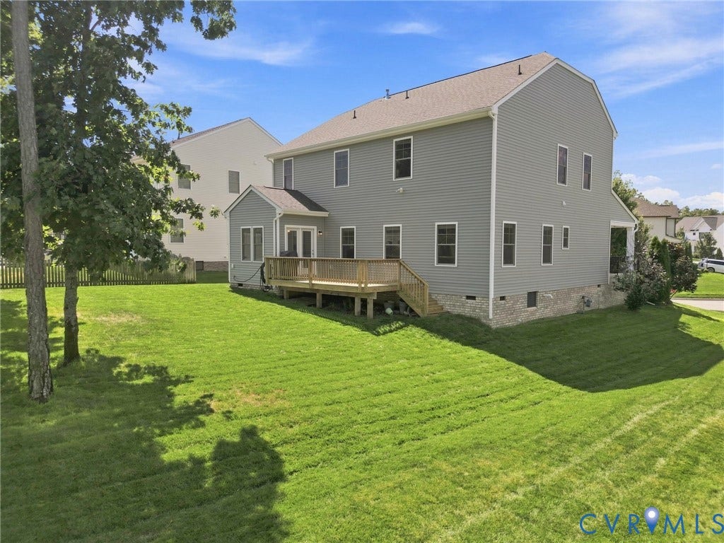 6400 Richwood Trail, Aston Oaks (Section 1), Chesterfield, VA 23120 Expansive rear lawn, composite decking, light gray siding, and multiple windows