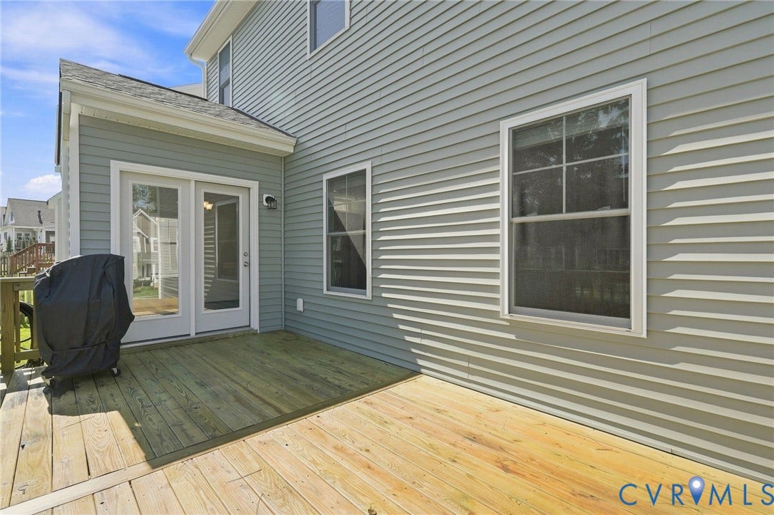 6400 Richwood Trail, Aston Oaks (Section 1), Chesterfield, VA 23120 Expansive wooden deck with light gray siding exterior