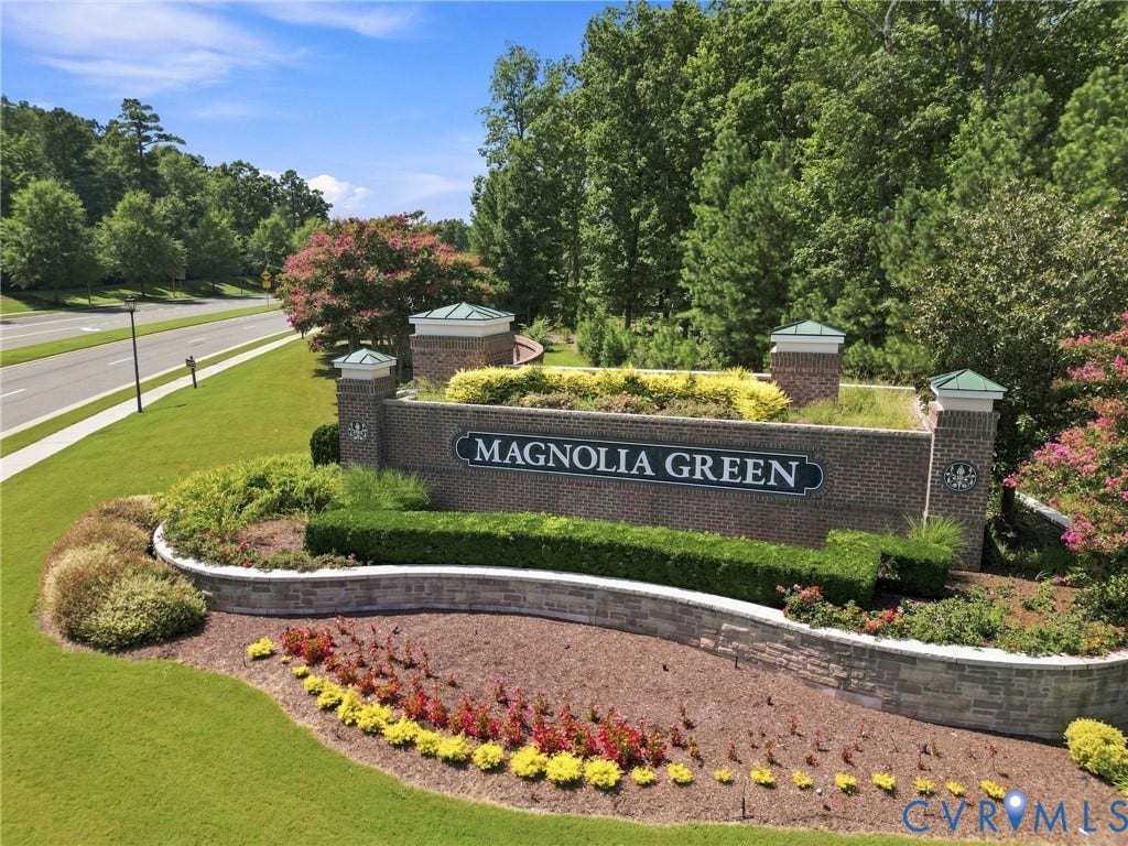 6400 Richwood Trail, Aston Oaks (Section 1), Chesterfield, VA 23120 Brick and stone entrance monument with a "Magnolia Green" sign