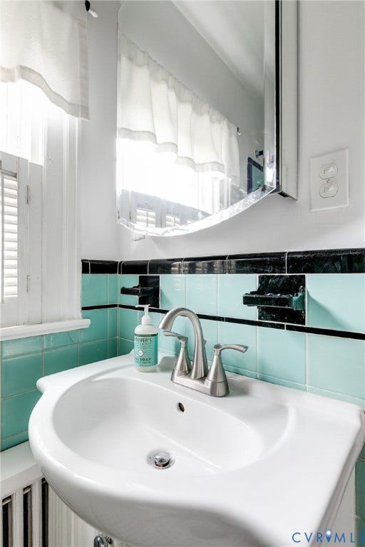 4213 Hillcrest Road, Forest Hill Park, Richmond, VA 23225 Upstairs sink