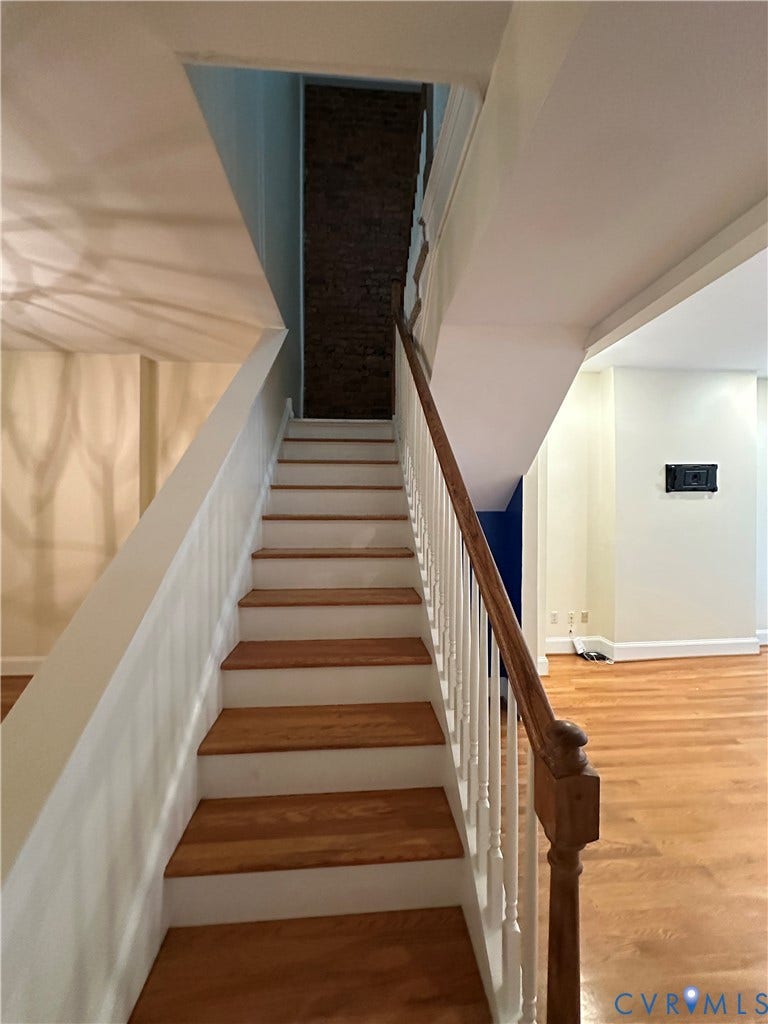 522.5 N 1st Street, Richmond, VA 23219 Hardwood stair treads with white risers and balusters