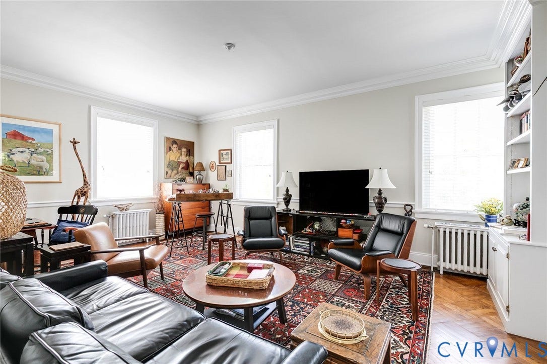 5621 Cary Street Road, #U212, Cary/Libbie/Grove, Richmond, VA 23226 3 Windows, end unit