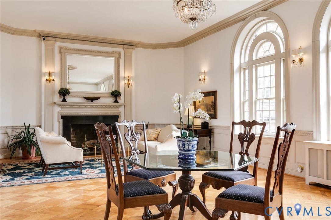 5621 Cary Street Road, #U212, Cary/Libbie/Grove, Richmond, VA 23226 Palladian windows, chandeliers