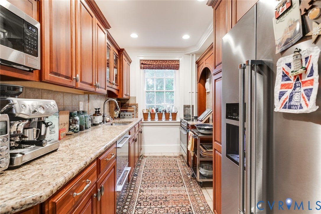 5621 Cary Street Road, #U212, Cary/Libbie/Grove, Richmond, VA 23226 Kitchen Aid refrigerator