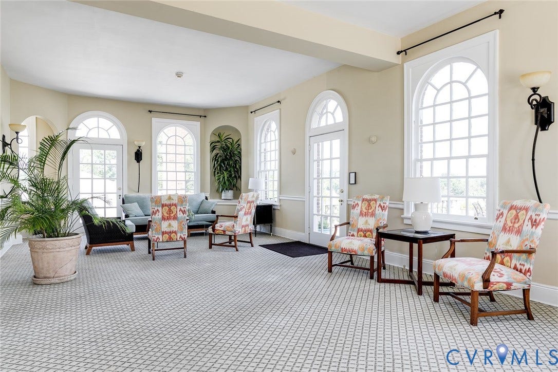 5621 Cary Street Road, #U212, Cary/Libbie/Grove, Richmond, VA 23226 Great scale for entertaining