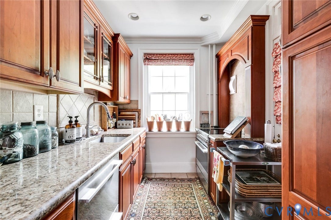 5621 Cary Street Road, #U212, Cary/Libbie/Grove, Richmond, VA 23226 Efficient galley kitchen