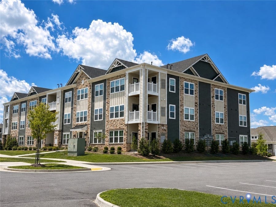 Property photo for 6725 Citory Way, #302, Moseley, VA