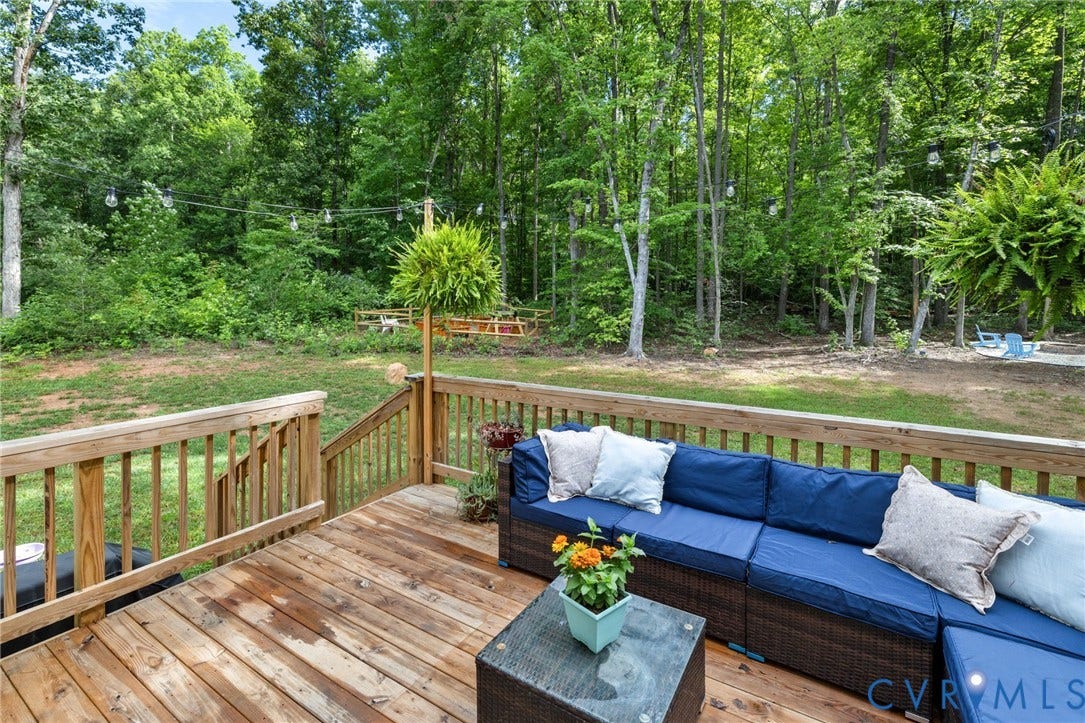 5284 Long Lane, Louisa, VA 23093 5284 Long Lane, Louisa, VA 23093