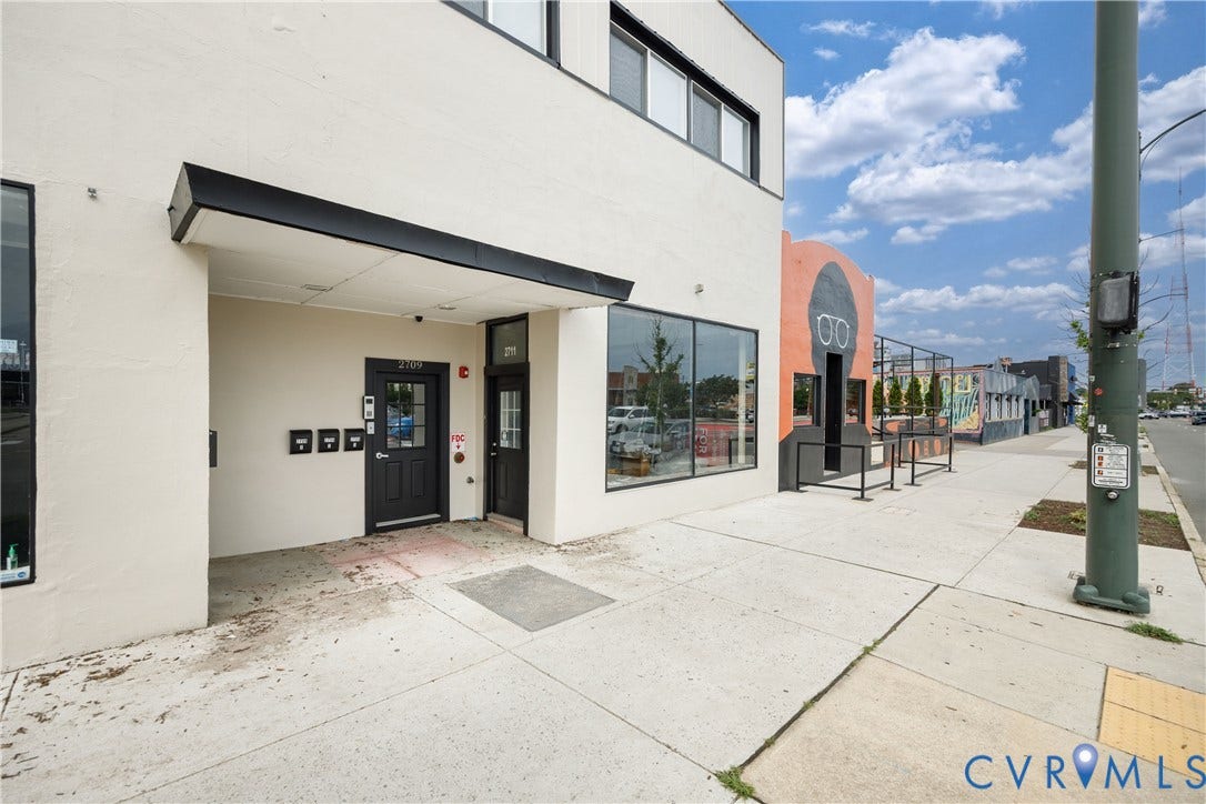 2711 W Broad Street, Richmond, VA 23220 2711 W Broad Street, Richmond, VA 23220