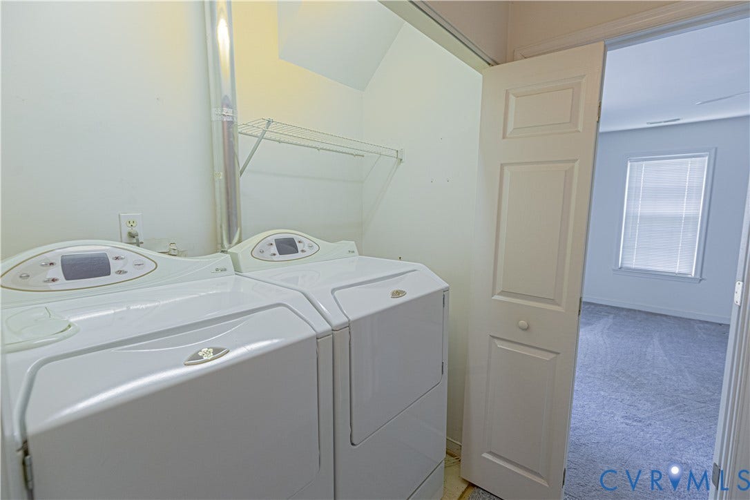 Integrated laundry area with upper wire shelving