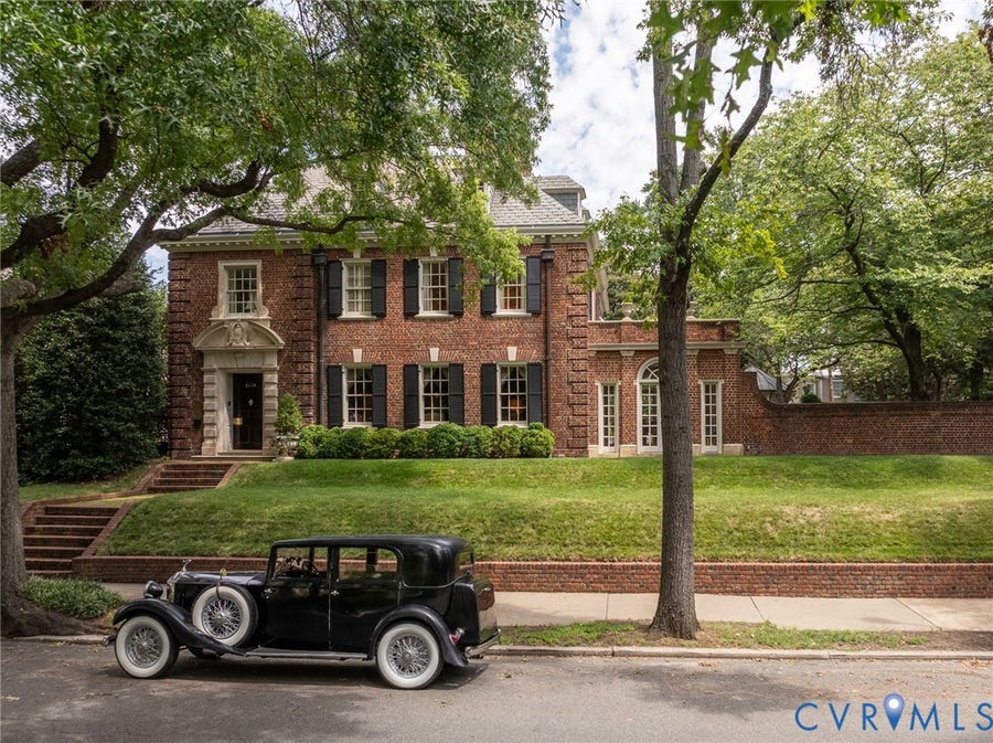 Property photo for 3114 Monument Avenue, Richmond, VA