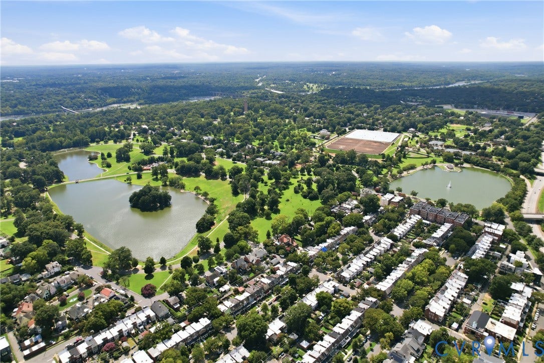 1817 Lakeview Avenue, Byrd Park, Richmond, VA 23220 Only a few blocks to Byrd Park!