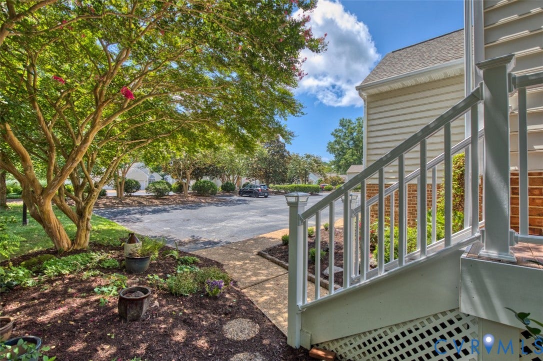 6311 Chiswick Park, Williamsburg, VA 23188 Private cul de sac entry