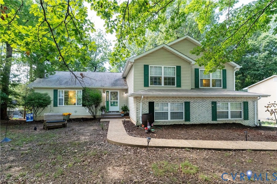 Property photo for 35 Woodlawn Drive, Palmyra, VA