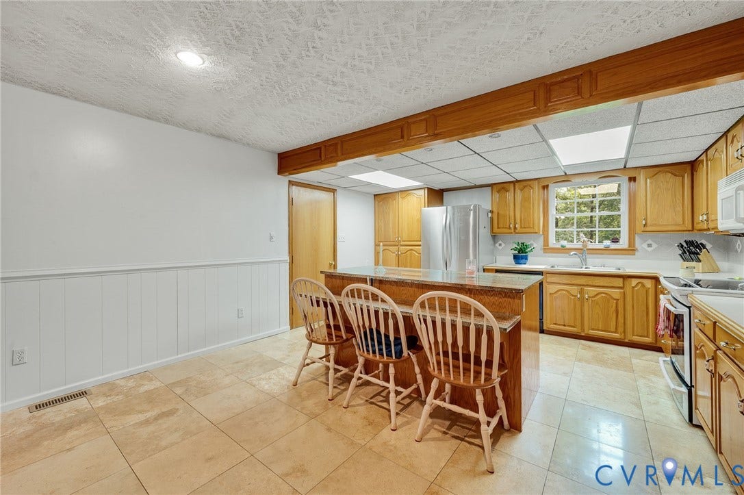 13703 Happy Hill Road, Chester, VA 23831 13703 Happy Hill Road, Chester, VA 23831