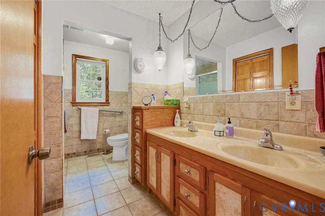 13703 Happy Hill Road, Chester, VA 23831 13703 Happy Hill Road, Chester, VA 23831