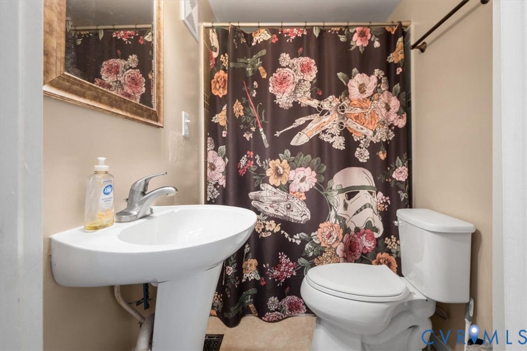 3513 Enslow Avenue, Richmond, VA 23222 Vinyl Tub Shower Combo
