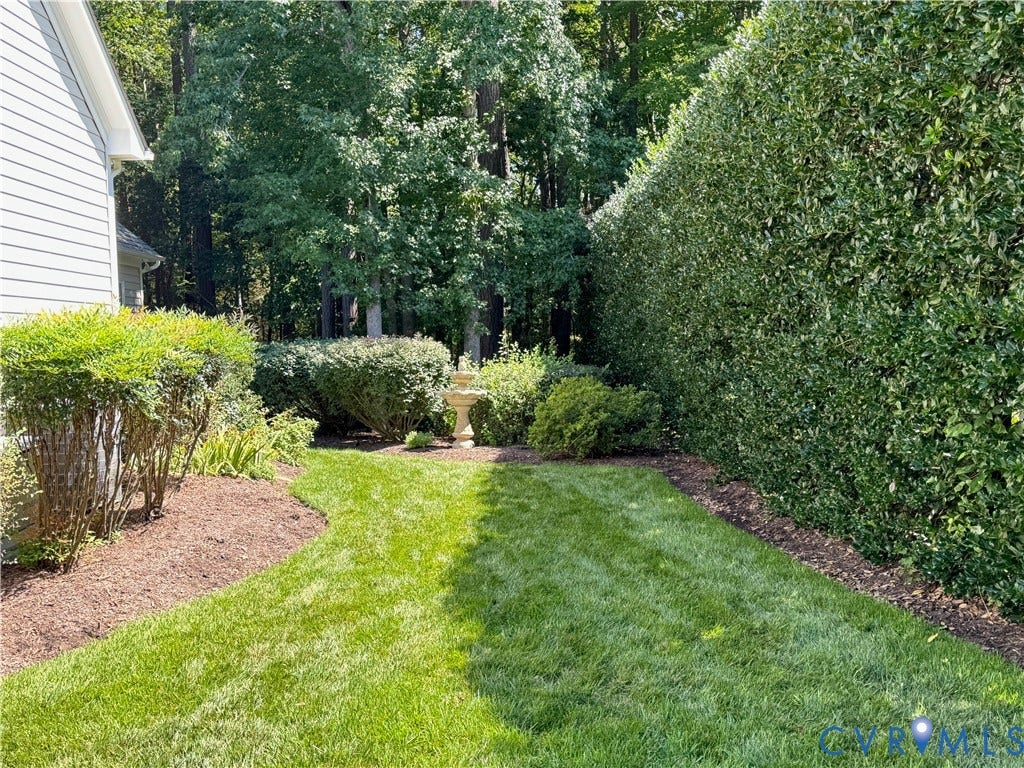 7 E Square Lane, Randolph Square, Richmond, VA 23238 Side yard