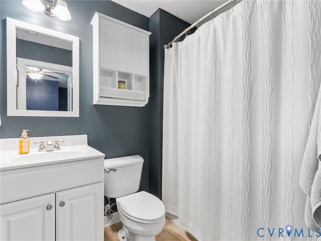 private bath in 2nd bedroom