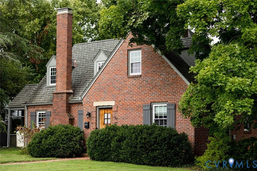 Property photo for 801 First Avenue, Farmville, VA