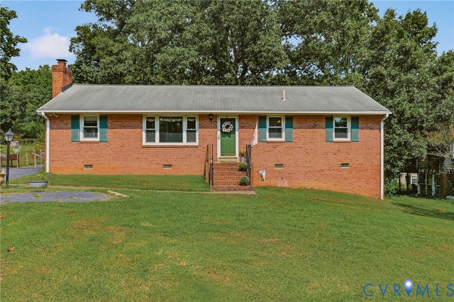 Property photo for 6420 Wimbledon Drive, North Chesterfield, VA