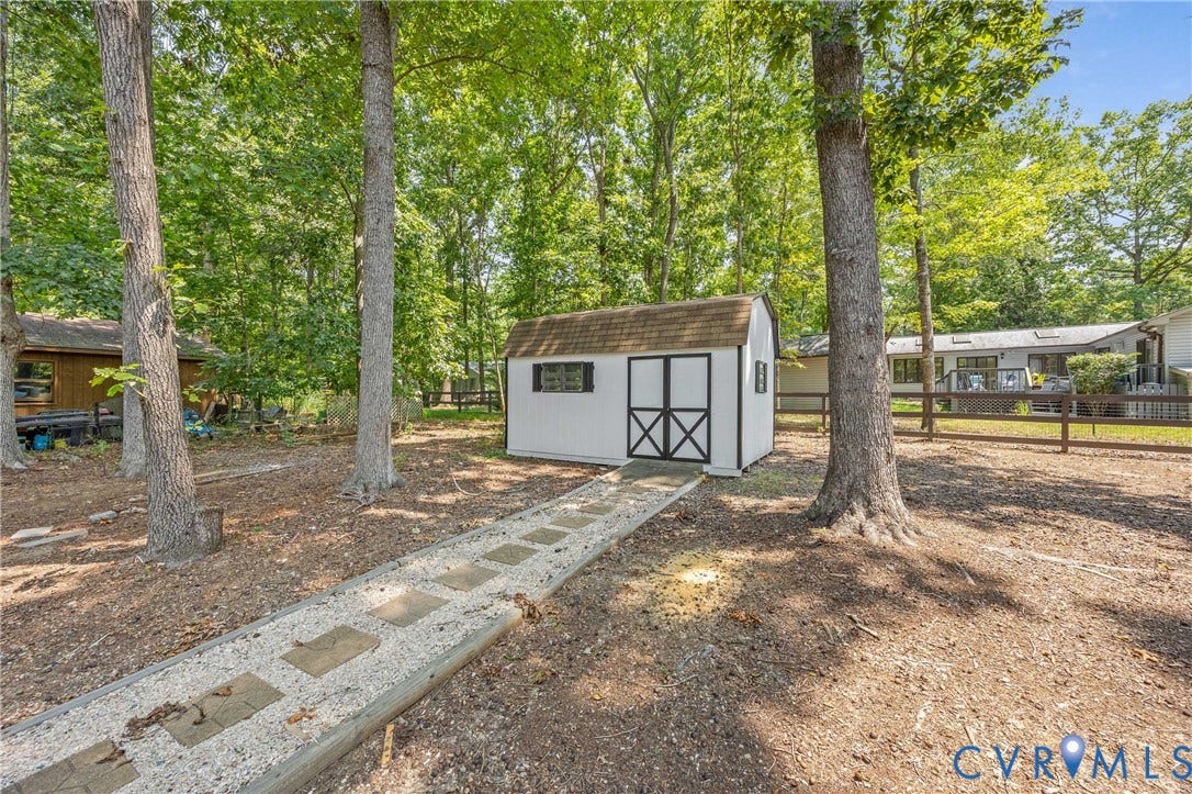1 Long Leaf Lane, Palmyra, VA 22963 1 Long Leaf Lane, Palmyra, VA 22963