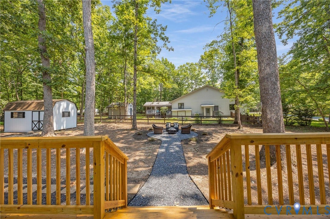 1 Long Leaf Lane, Palmyra, VA 22963 1 Long Leaf Lane, Palmyra, VA 22963