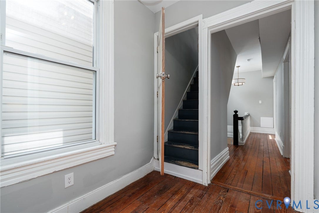 1906 W Main Street, Fan District, Richmond, VA 23220 Stairs up to third level and additional living space.