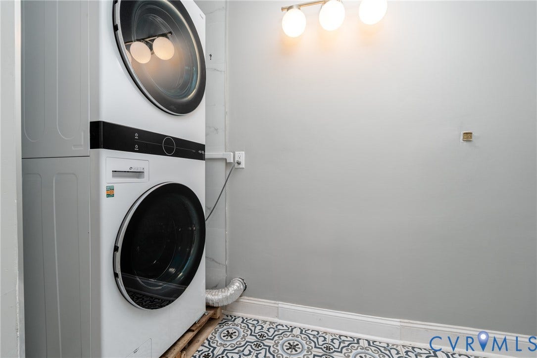 1906 W Main Street, Fan District, Richmond, VA 23220 Large laundry room on second floor. Perfect space for additional storage, utility closet, linen closet.