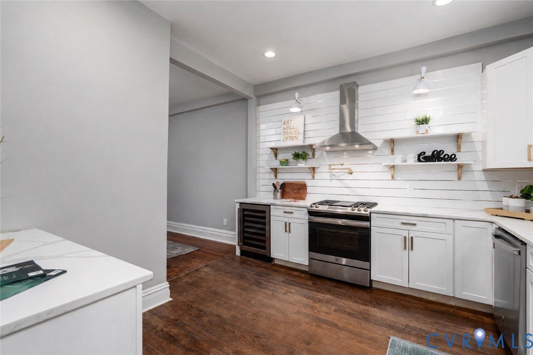 1906 W Main Street, Fan District, Richmond, VA 23220 Large kitchen with room for island.