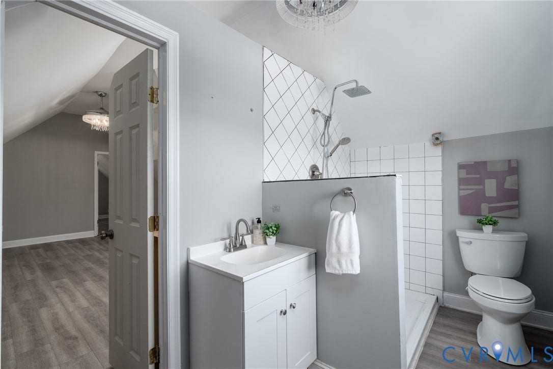 1906 W Main Street, Fan District, Richmond, VA 23220 Third level full bathroom with tiled shower.