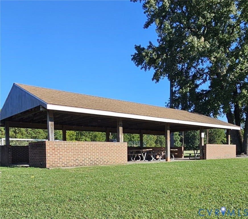 Covered Picnic Table Pavillion-Laurel Park