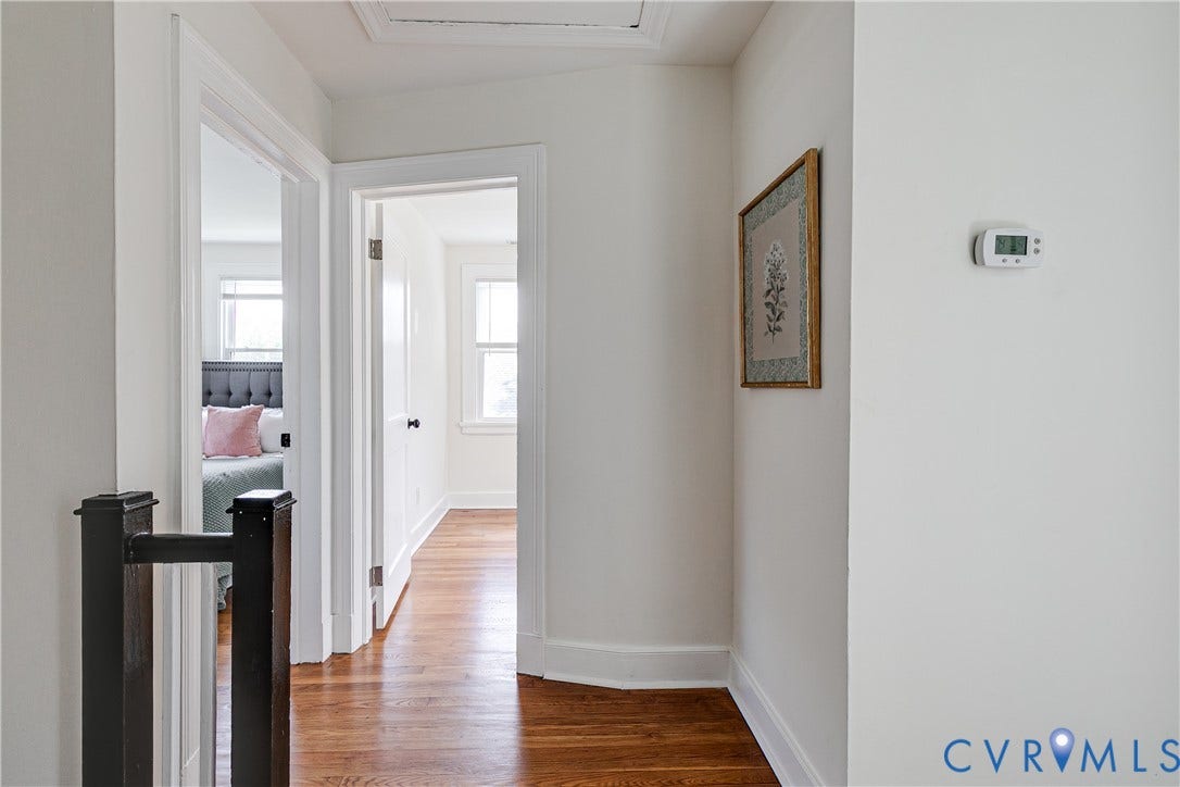 3215 Detroit Avenue, Richmond, VA 23222 Hardwood flooring, white trim, solid core doors, and a digital thermostat