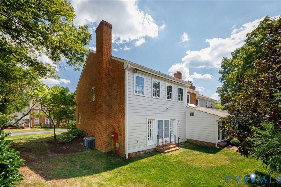 300 N Ridge Road, #97, Henrico, VA 23229 Rear corner fiew of #97
