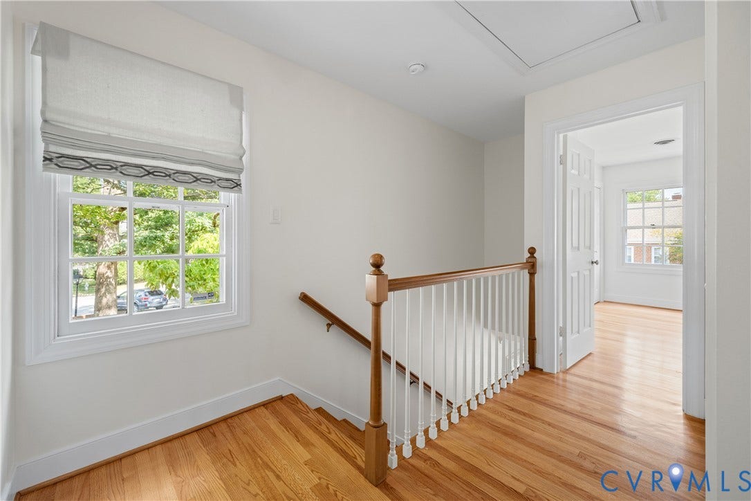 300 N Ridge Road, #97, Henrico, VA 23229 Light-filled second floor landing with a side view window