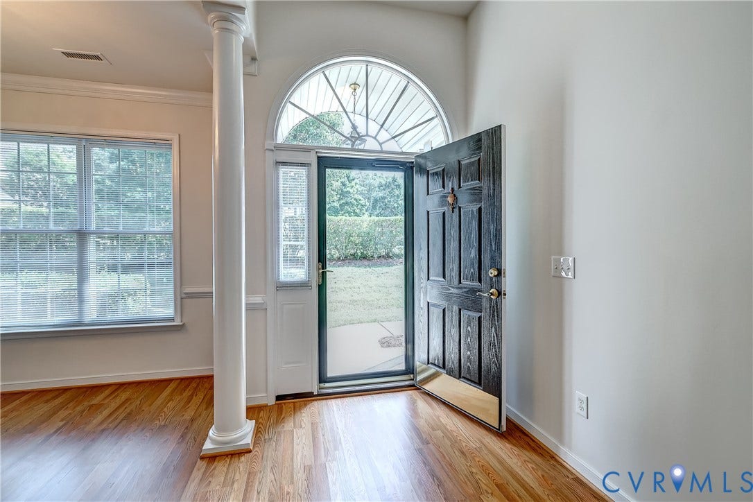 5046 Lewisetta Drive, Carriage Homes II Crossridge, Glen Allen, VA 23060 Being and end unit provides this home with an extra amount of natural light.