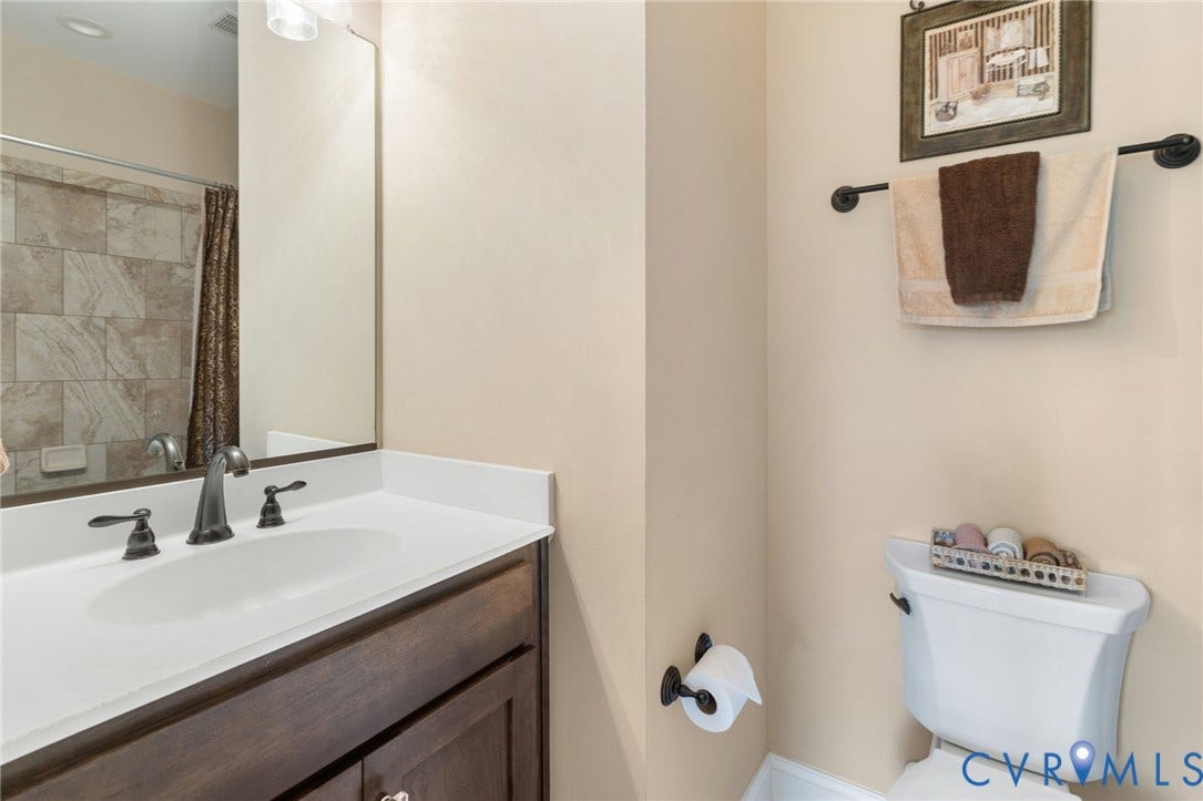 16212 Old Castle Road, Midlothian, VA 23112 Private En Suite Bath