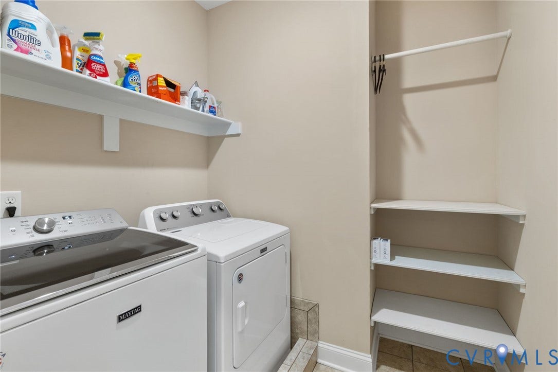 16212 Old Castle Road, Midlothian, VA 23112 Second Floor Laudnry
