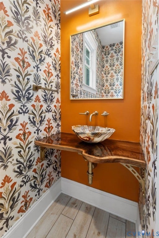 16212 Old Castle Road, Midlothian, VA 23112 Recently Updated Half Bath on the First Floor