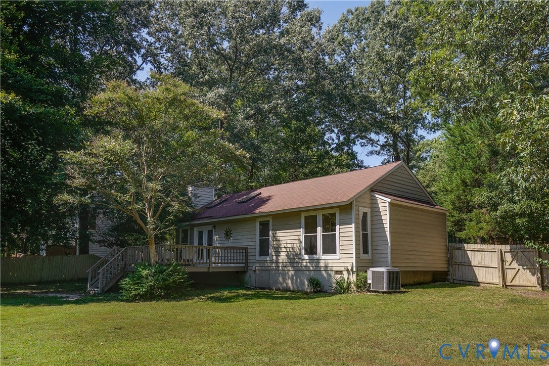 928 Marblethorpe Road, North Chesterfield, VA 23236 The backyard is truly special.