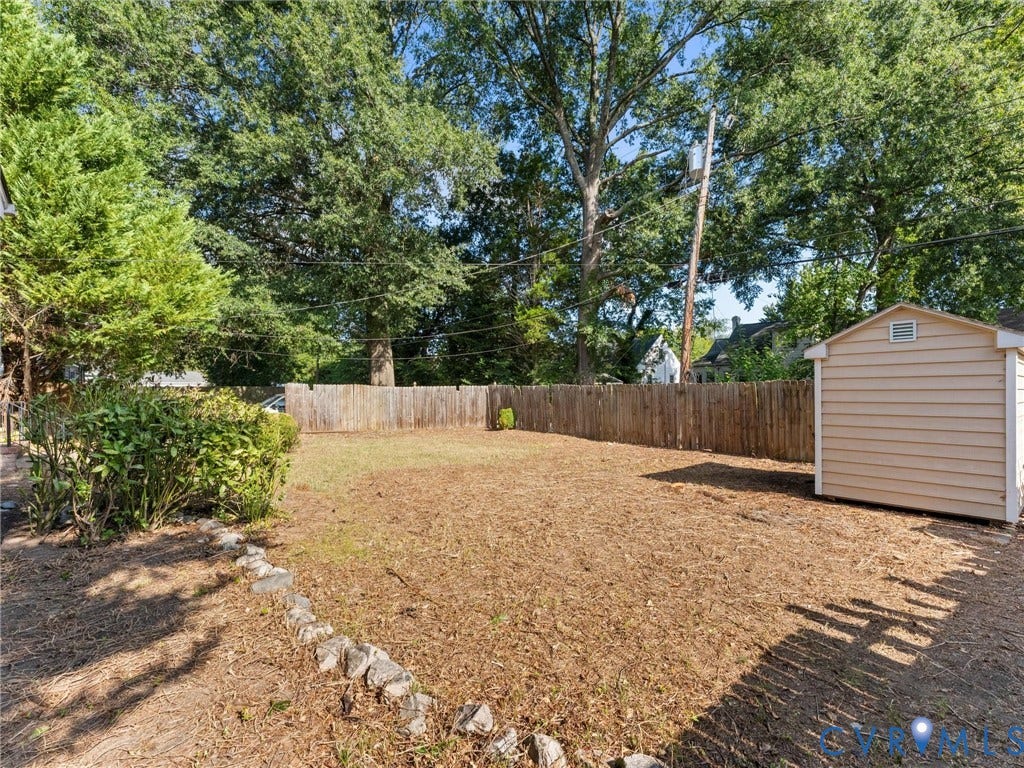 4608 Grove Avenue, Mary Munford, Richmond, VA 23226 Alternate view of yard.