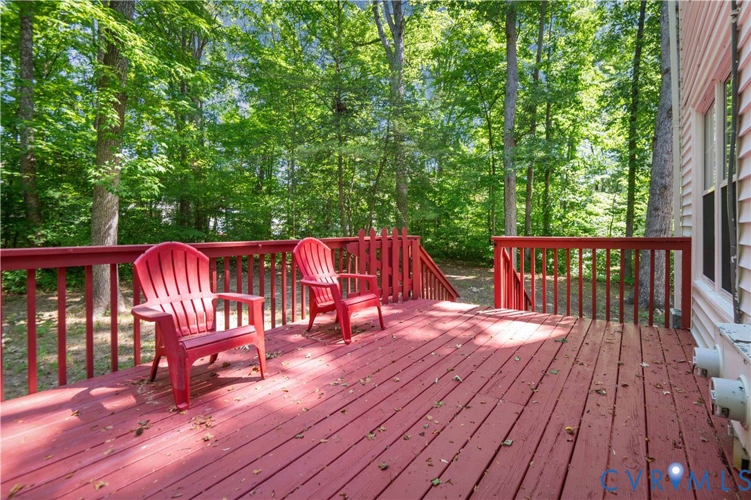 1704 Taft Place, Tuckahoe Village West, Henrico, VA 23238 Deck for downstairs unit.