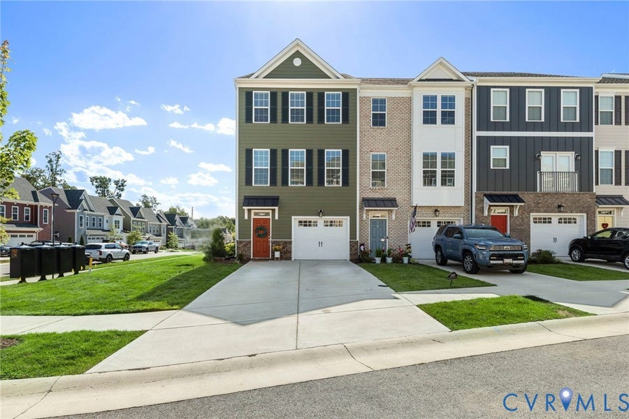 Property photo for 13801 Village View Dr, Midlothian, VA