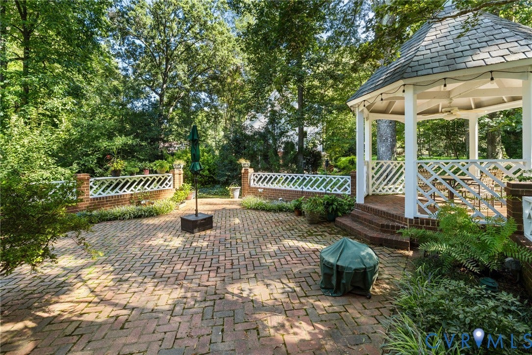 9301 Walhala Point, North Chesterfield, VA 23236