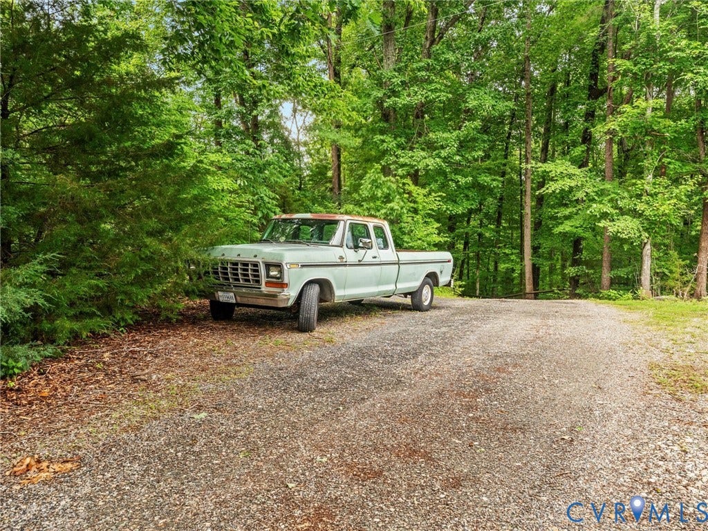 2526 Old Tavern Road, Powhatan, VA 23139