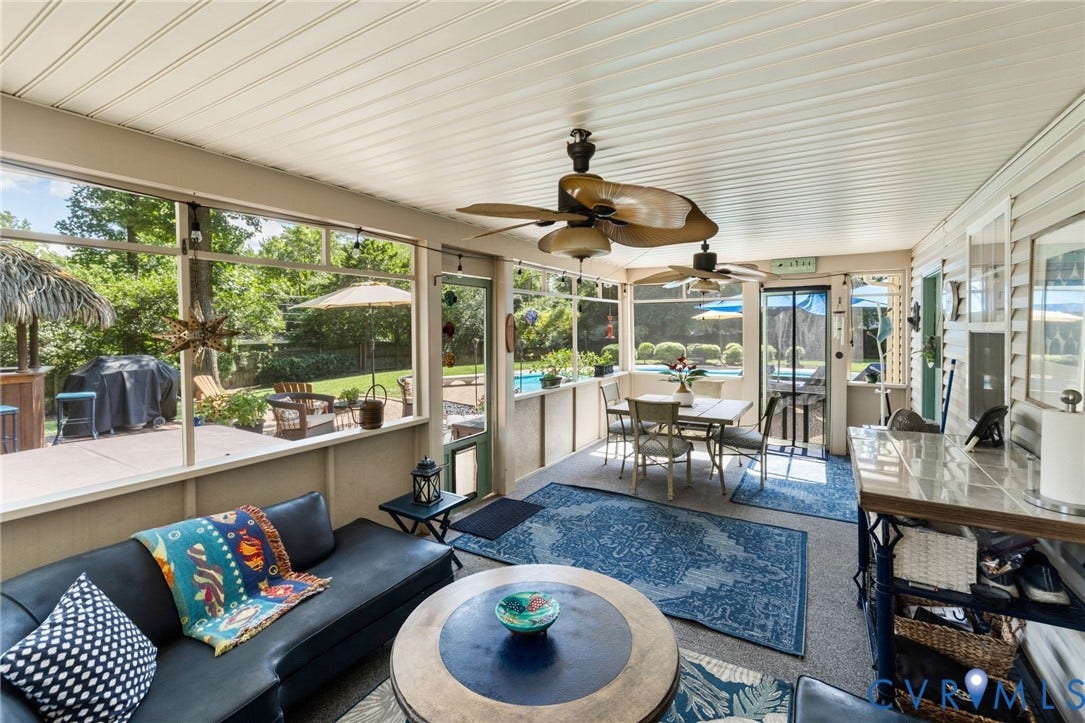 Screened Porch, Primary Room Access