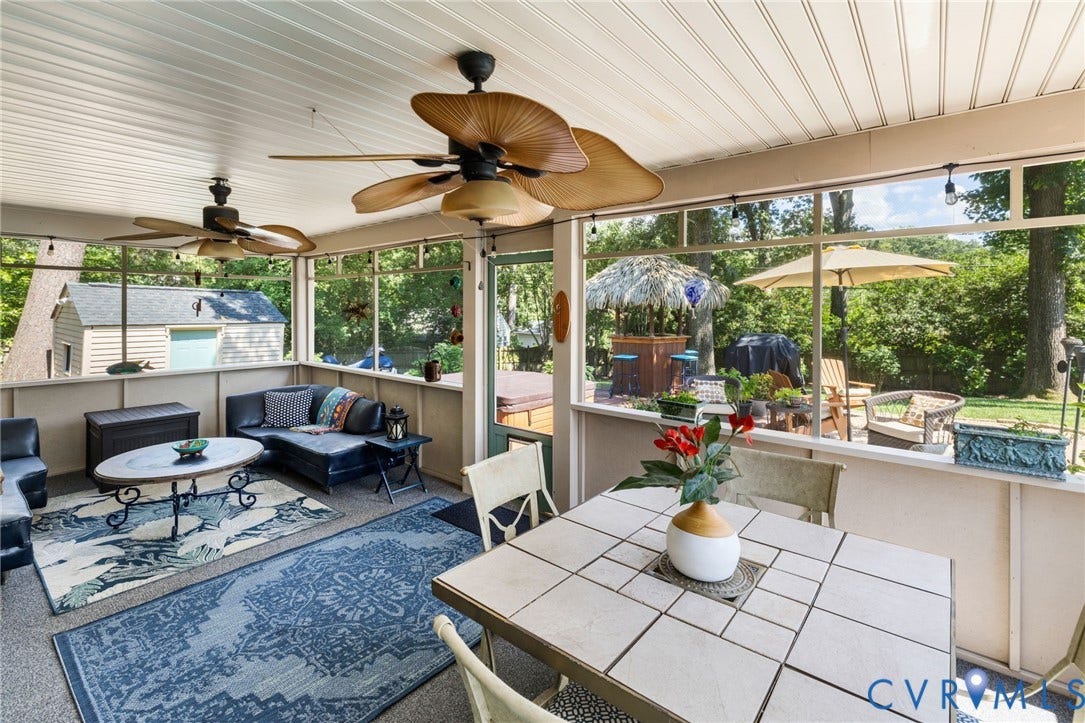 Screened Porch, Primary Room Access