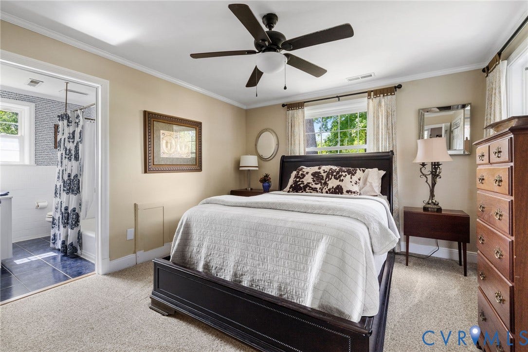 New Carpet, En-Suite