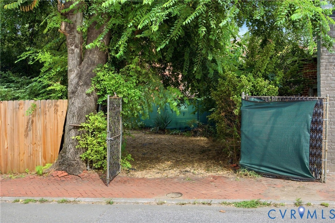 209 W Clay Street, Jackson Ward, Richmond, VA 23220 Off Street Parking behind property